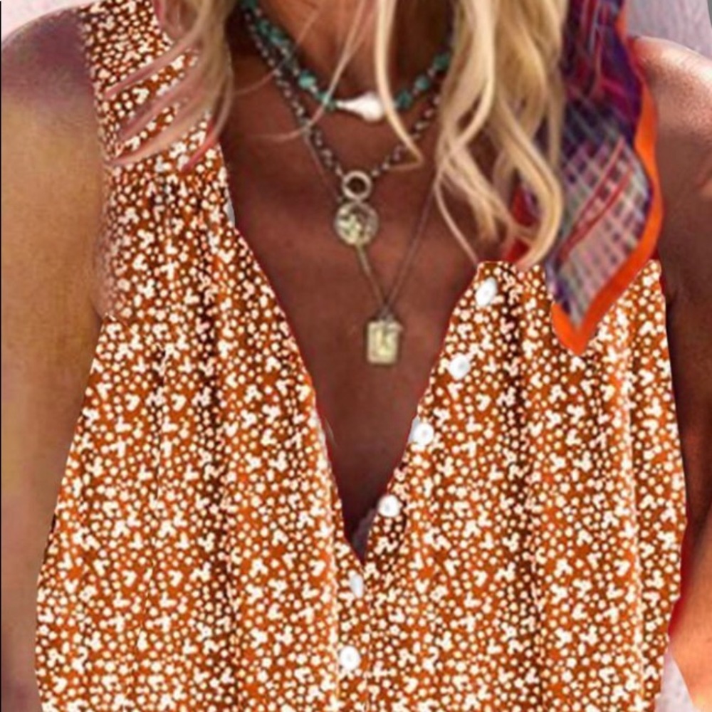 New Never Worn Women’s Sleeveless Top